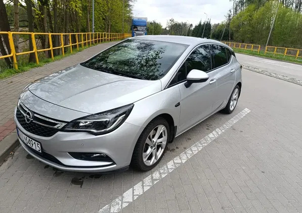 Opel Astra cena 67500 przebieg: 58600, rok produkcji 2017 z Iława małe 106